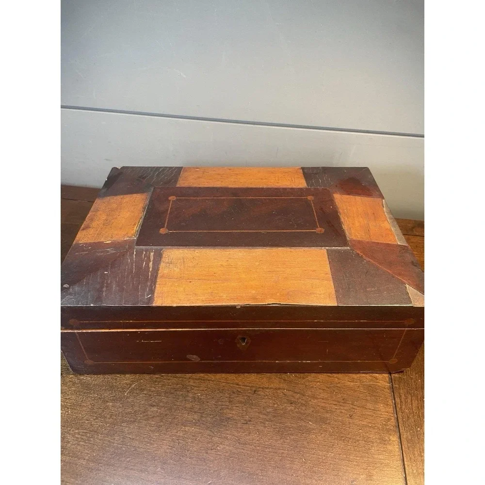 Antique Vintage inlaid SHAKER WOOD BOX  W/BRASS HINGE & Lock
